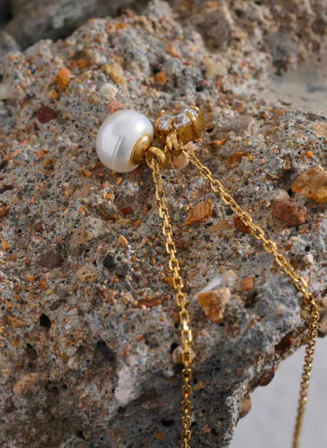 Zirconia Natural Pearl Pendant