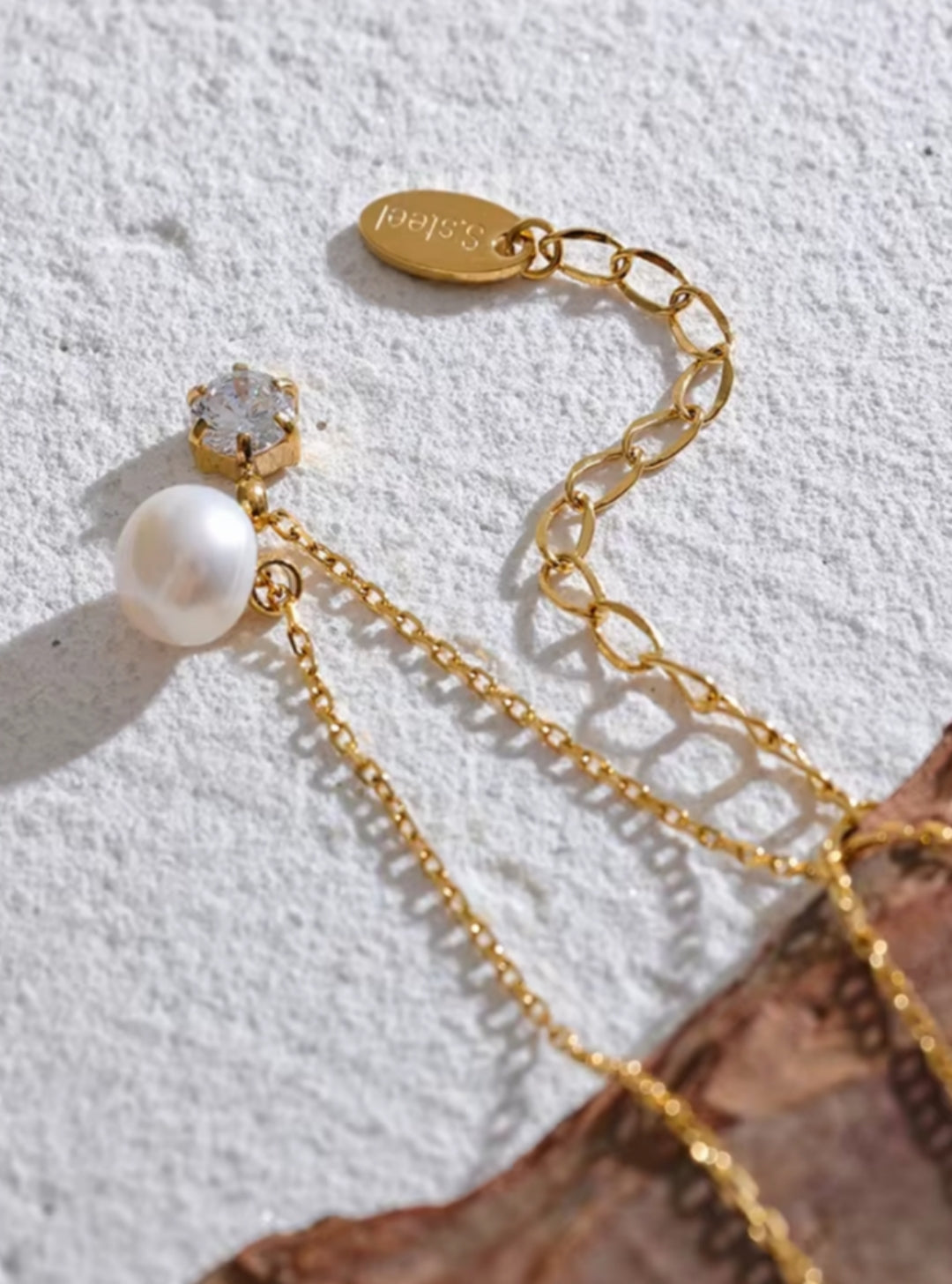 Zirconia Natural Pearl Pendant