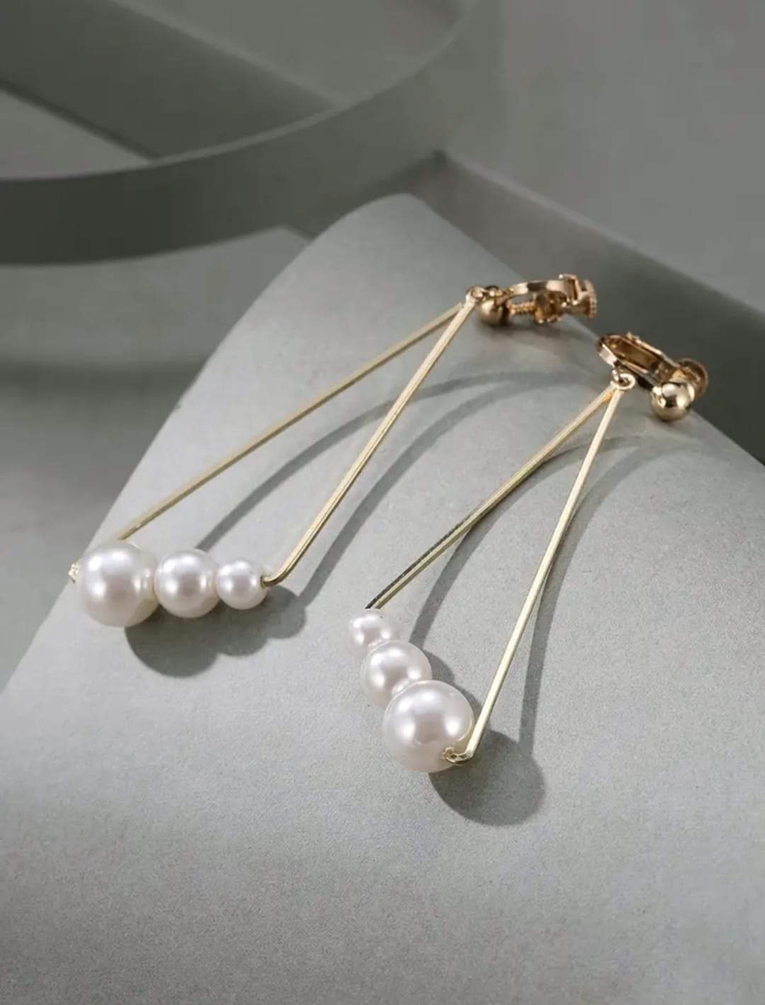 Pearl Triangles Shape Clip On Earrings