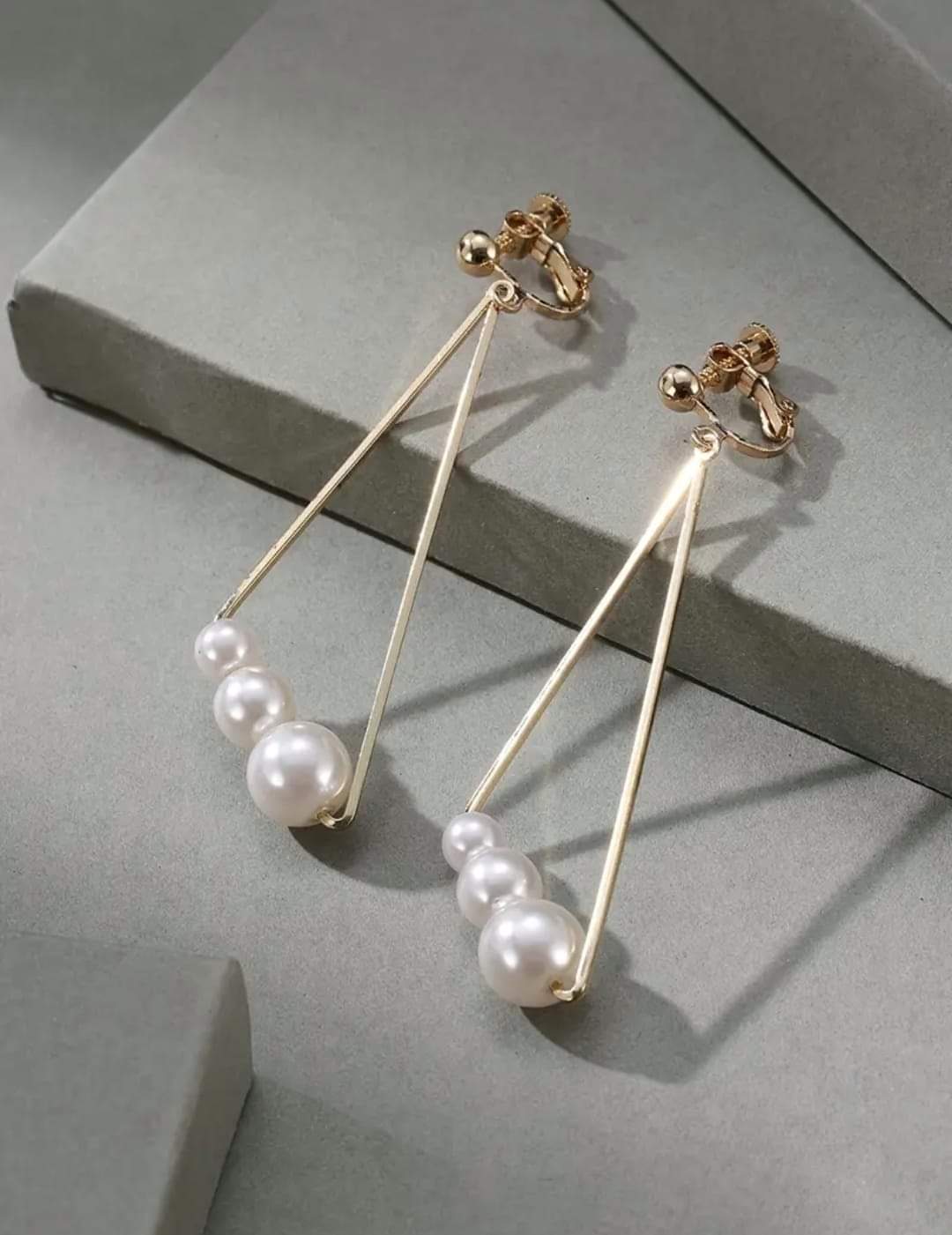 Pearl Triangles Shape Clip On Earrings