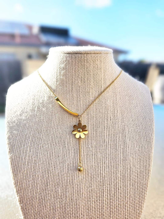 Stainless Steel Flower Hanging Style Exquisite Clavicle Chain Necklace