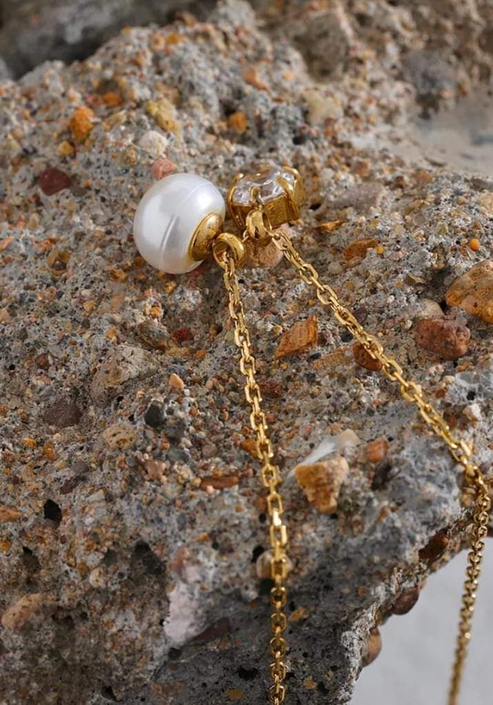 Exquisite Stainless Steel Cubic Zirconia Natural Pearl Pendant Necklace