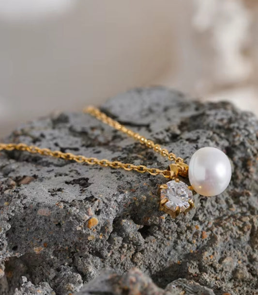 Zirconia Natural Pearl Pendant